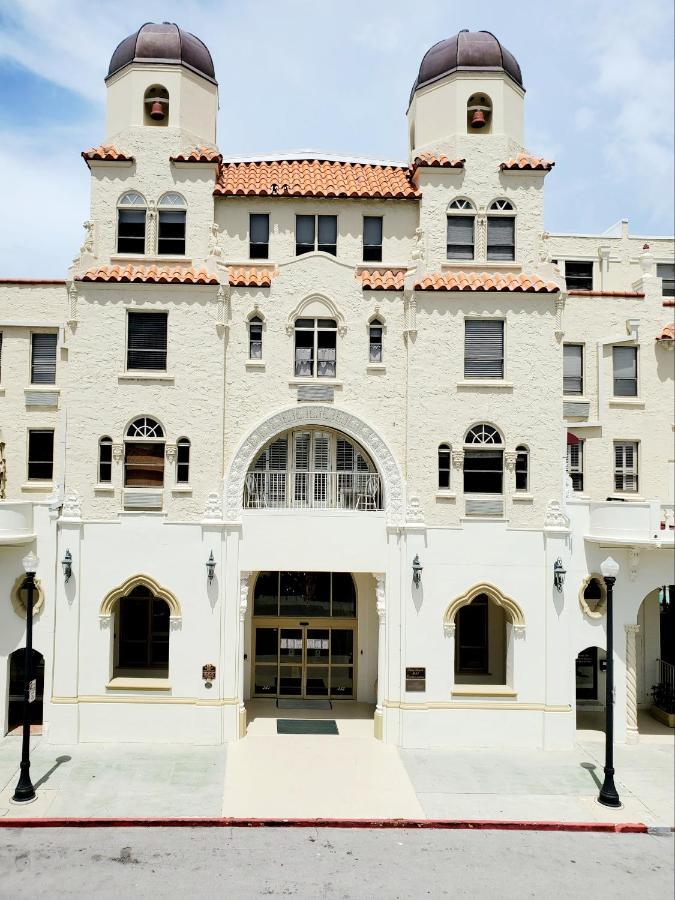 Romantic Studio In The Heart Of Palm Beach - Free Valet Service エクステリア 写真