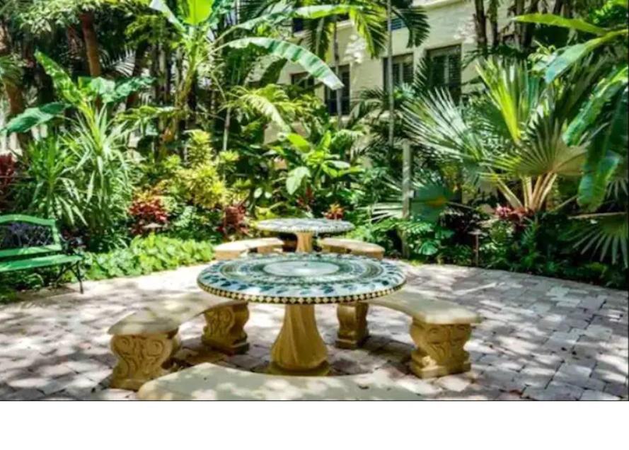 Romantic Studio In The Heart Of Palm Beach - Free Valet Service エクステリア 写真
